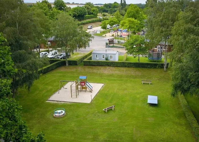 Les Portes Du Perche אתר קמפינג *